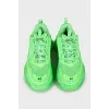 Зелені кросівки Triple S