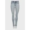 Джинсы skinny fit на высокой посадке