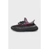 Текстильні кросівки Yeezy Boost 350 V2
