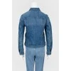 Синяя джинсовая куртка