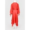Красное сатиновое платье миди