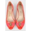 Красные лаковые туфли kitten heels