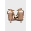 Босоніжки Rockstud з бежевої шкіри