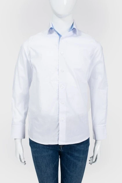 Біла бавовняна сорочка