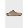 Коричневі шльопанці Yeezy Slide