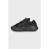 Черные кроссовки Yeezy Boost 700