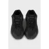 Черные кроссовки Yeezy Boost 700