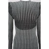 Облягаюча міні-сукня з плечима з биркою