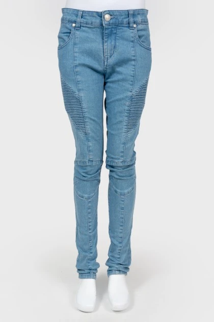 Голубые джинсы средней посадки
