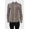 Блуза з леопардовим принтом на ґудзиках