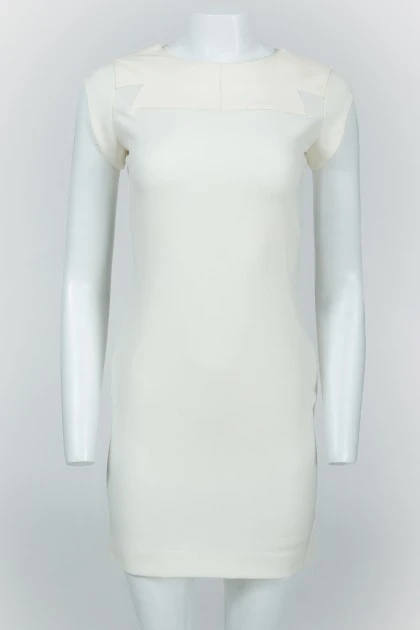 Молочна сукня зі шкіряним оздобленням