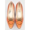 Кожаные туфли оранжевого цвета