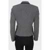 Серый пиджак с накладными плечами