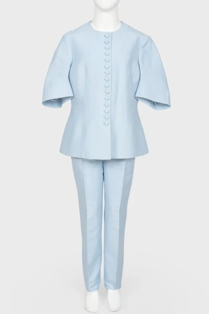 Костюм бело-голубой с приталенным пиджаком