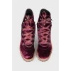 Ботинки велюровые пурпурные