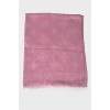 Розовый шарф с фирменным принтом