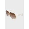 Солнцезащитные очки с белой дужкой