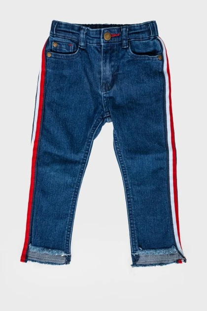 Детские джинсы с эффектом рваных внизу