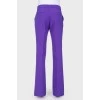 Фиолетовые расклешенные брюки со стрелками