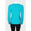 Голубой трикотажный свитер