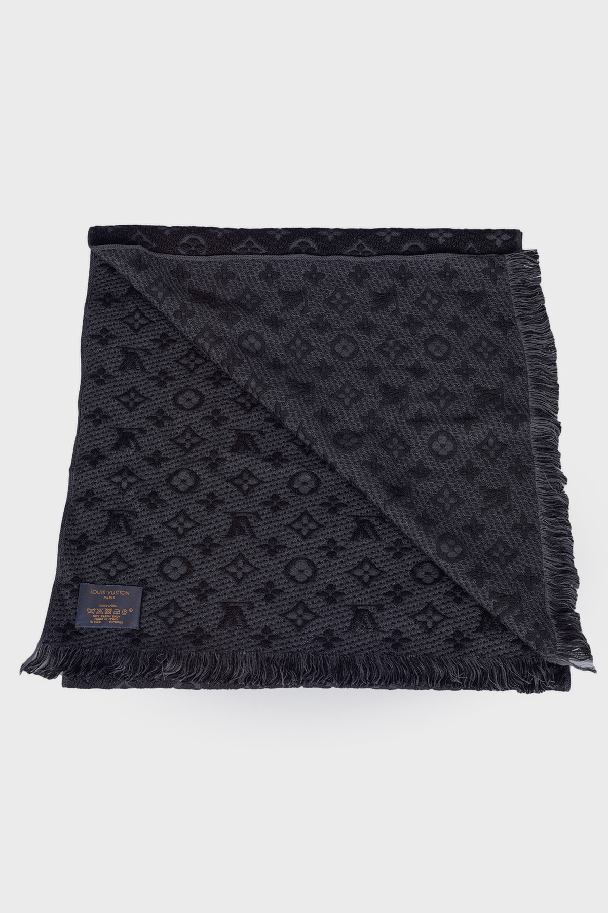

Черный шарф с лого бренда Louis Vuitton
