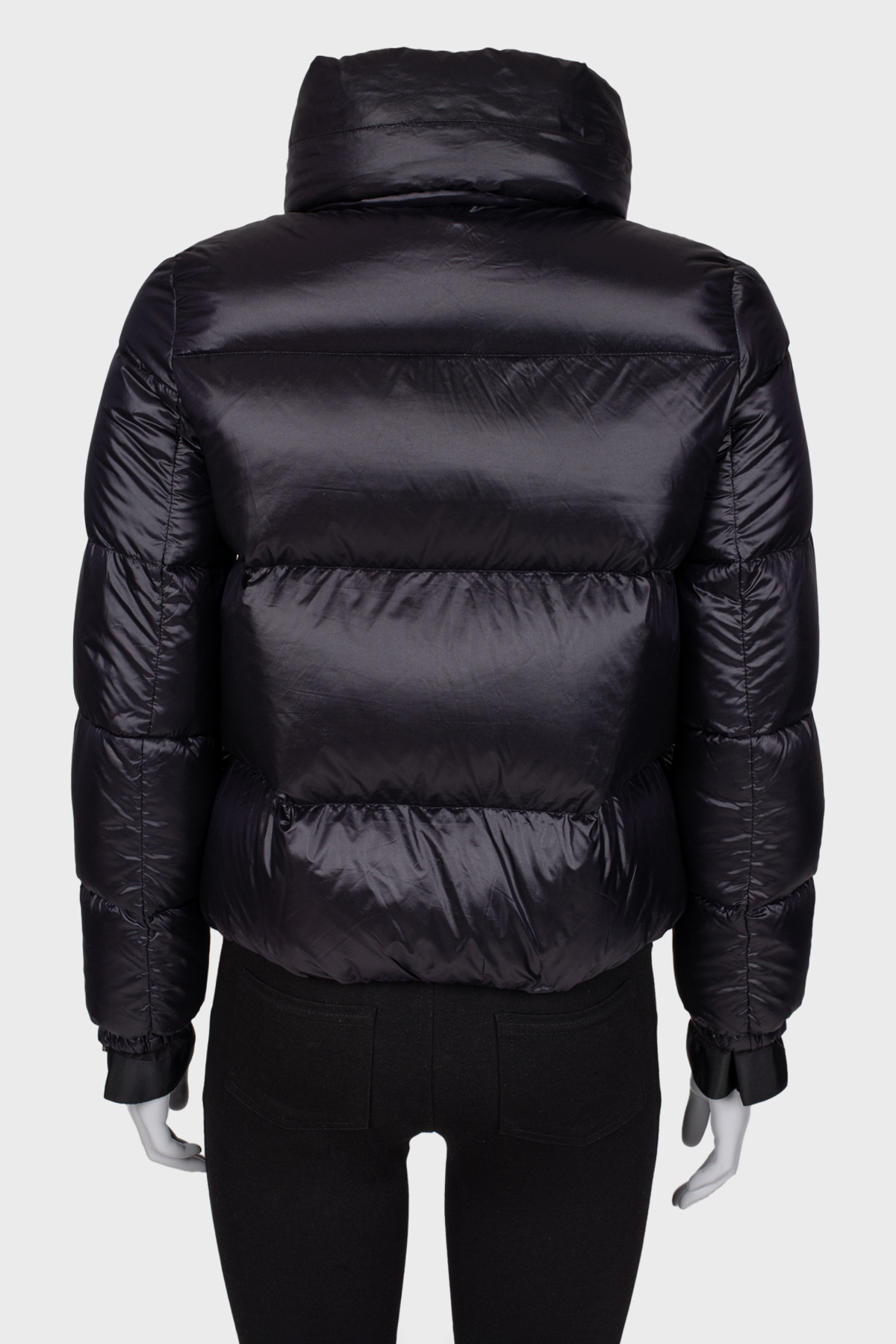 

Стеганый укороченный пуховик Moncler