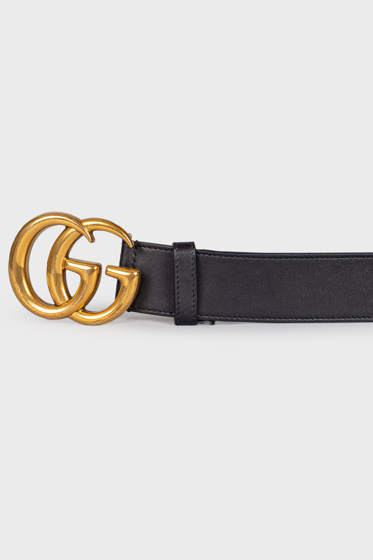 

Ремень с пряжкой в виде логотипа Gucci