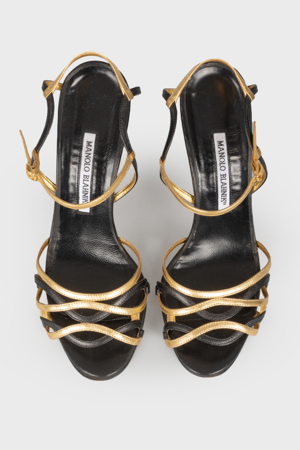 

Босоножки на шпильке черные с золотистым Manolo Blahnik, Черный