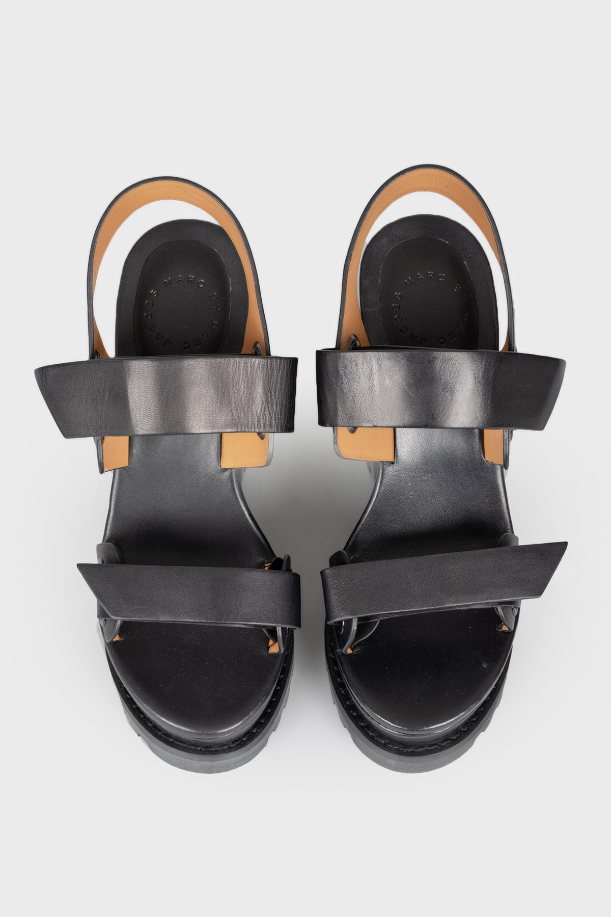 

Босоножки на танкетке Marc By Marc Jacobs, Черный